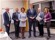 Guido Orthen und Hans-Jürgen Juchem im
Dialog mit Bundesverkehrsminister Patrick Schnieder