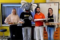 Herbstferien starten in Niederbreitbach mit gemeinsamer Pizza-Aktion an Grundschule