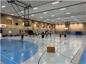 Herren weiterhin ungeschlagener
Spitzenreiter in der Bezirksliga