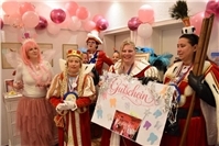 Herzlicher Empfang für das 1. Kripper Damendreigestirn