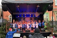 Inklusiver Singfinger-Chor mit lautsprachunterstützenden Gebärden in Koblenz-Lützel