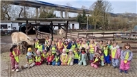 „Jolinchen-Kids“ der KiTa Arche Noah
besuchen den „LiebLINGshof“