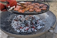 KG „Ganz denewer“ Mülhofen: Fröhliches Grillen an der Wagenbauhalle