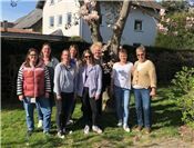 Kleine Entdecker auf Osternestsuche