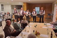 Kolpingsfamilie Sinzig begeistert mit Mitsingkonzert der Hellenbacher Jonge