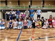 Koordination, Tempo, Teamgeist: Grundschüler erleben Handballtraining