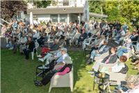 Kostenlose Livemusik für das Zusammentreffen aller Generationen an der Konzertmuschel