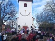 Krönungsabend
auf dem Dorfplatz