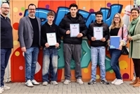 Leard Januzi vom Are-Gymnasium ist Kreissieger beim Wissensquiz „Wirtschaftswissen im Wettbewerb“