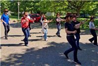 Line Dance verbindet