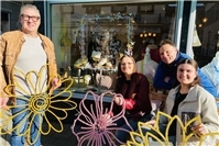 Mayen macht sich hübsch für den Frühling