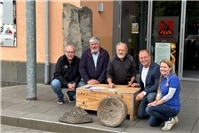 Mendiger Mahlsteine waren am anderen Ende der Welt
