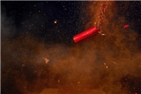 Nach Hantieren mit Pyrotechnik: Minderjährige setzen LKW in Brand 