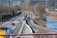 „Nein zu vier Spuren auf der B 266“