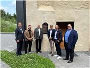 Neue Denkmaltafel für die Namedyer Pfarrkirche eingeweiht