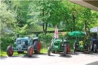 Petrus lachte beim 15. Nette-Schiefer-Wandertag mit Traktor- & Oldtimertreffen