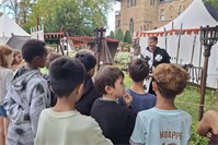 Regenbogenschüler erleben Zeitreise ins Mittelalter