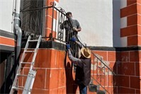 Restaurierung des schmiedeeisernen Geländers an der St. Luzia Kirche in Löf