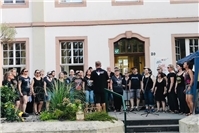 Rock Chor Koblenz begeistert bei Fête de la Musique an Liebfrauenkirche