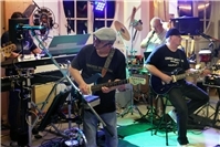 Rocknacht der Alten Kameraden am Sportplatz Rodenbach mit Cross Section Livemusik