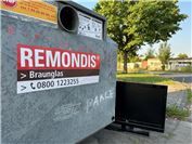 Rücksichtslos und überflüssig: TV-Gerät im Sinziger Gewerbegebiet entsorgt
