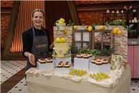 Sie kriegt alles gebacken:
Rowena Redwanz holt sich den „Goldenen Cupcake“