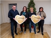 Spende statt Weihnachtskarten:
1000 Euro für Kinder in Not