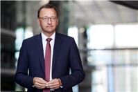 Stille Nacht: Josef Oster kritisiert GEMA