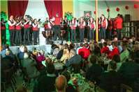 Traditioneller Festakt in der Schützenhalle
mit Schängellied, großem Zapfenstreich und Nationalhymn