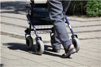 Trickdiebstahl in Meckenheim: Unbekannter erleichtert 81-Jährigen um mehrere hundert Euro