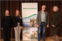 Über 400 Fachkräfte tauschten sich über Folgen von Vernachlässigung aus