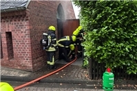 Übung von Einsatzmannschaft und Jugendfeuerwehr an der Rolandswerther Kapelle