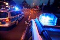 Verfolgungsjagd am Sonntag: Raser ignoriert Polizei