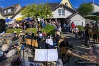 Vielfältige Gimmiger Kirmes mit Rennen, Turnieren und Musik in der Dorfgemeinschaft