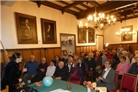 Vorfahren im Portrait, Nachfahren im Saal