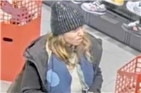 Wer kennt diese Frau?