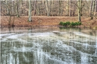 Wintereinbruch: Vorsicht beim Betreten von Eisflächen!