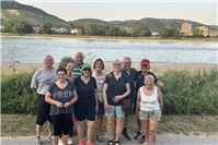 Wirbelsäulengymnastikgruppe beendet mit Outdoor-Programm die wöchentliche Sportstunde