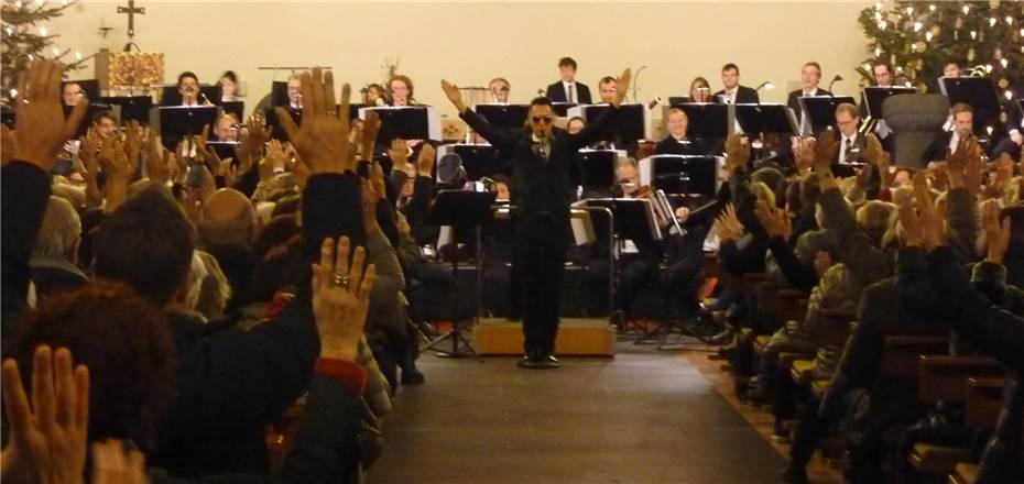 „Berliner Luft“ in Mayen - Staatsorchester Rheinische Philharmonie und die Solisten Arminia Friebe u