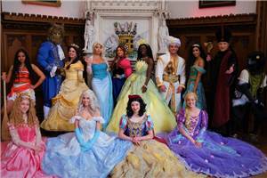 Fotogalerie: Prinzessinnen-Fantreffen auf Schloss Arenfels