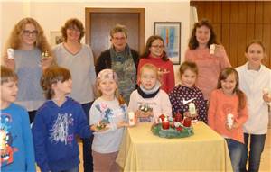 Zehn Kids zündeten gemeinsam
die 1. Kerze beim Lichterfest an
