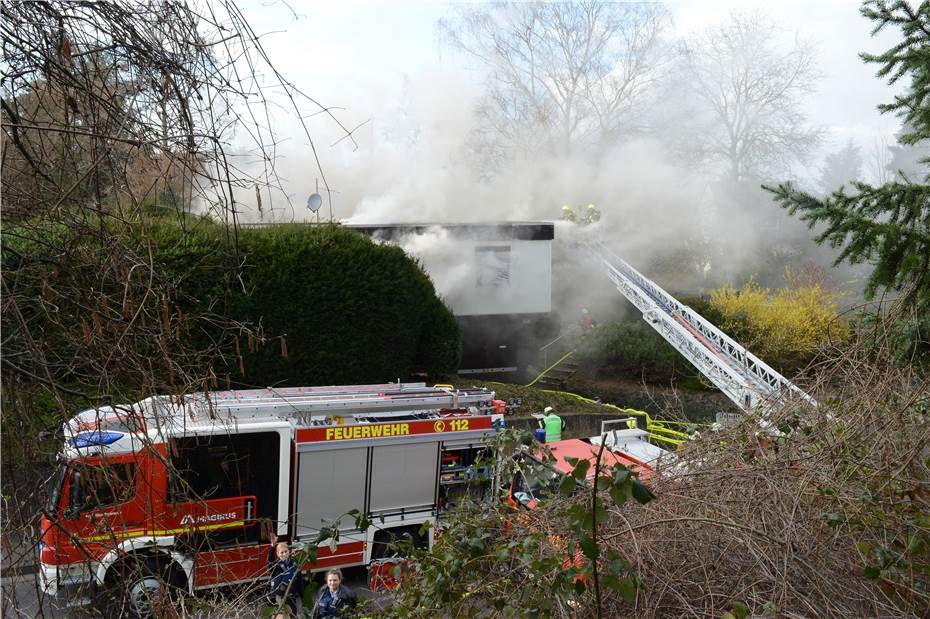 Einfamilienhaus komplett ausgebrannt: 200.000 Euro Schaden