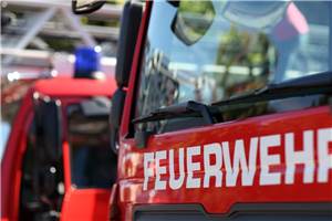 Nordhofen: Kirchturm in Flammen