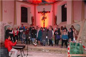 Trotz Flutschaden: Gospelchor sang in Walporzheimer Kapelle