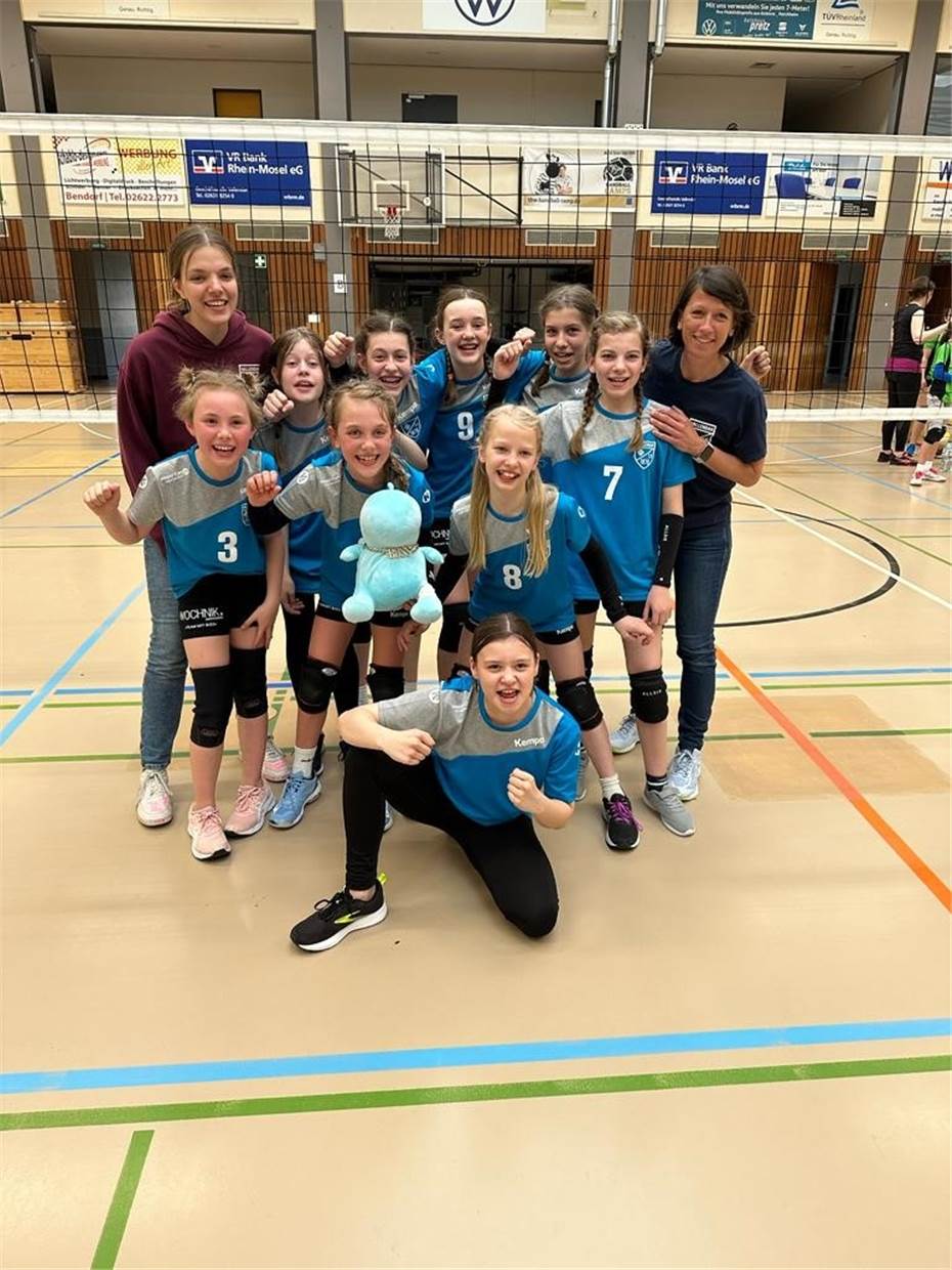 13 Mädchen belegen 4. Platz bei
den Rheinland-Pfalz-Meisterschaften