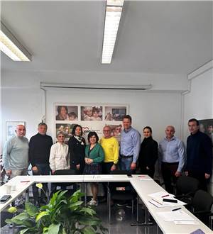Mitglieder des BMI und Flüchtlingskoordinator des Landkreises besuchen AWO Rheinland
