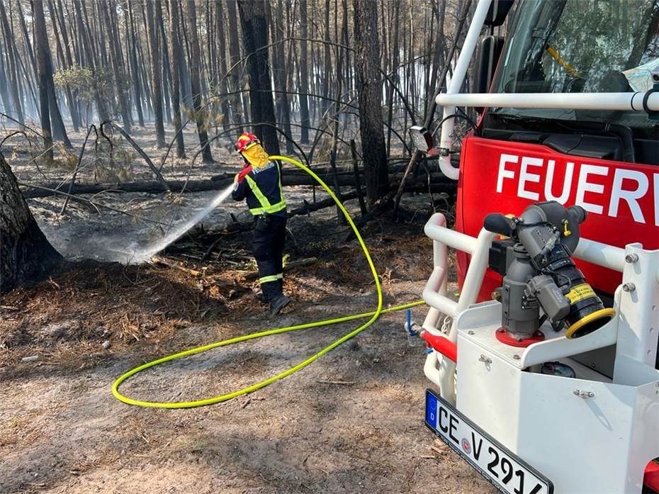 Waldbrand in Südfrankreich: Zahlreiche Einsatzkräfte aus NRW im Einsatz