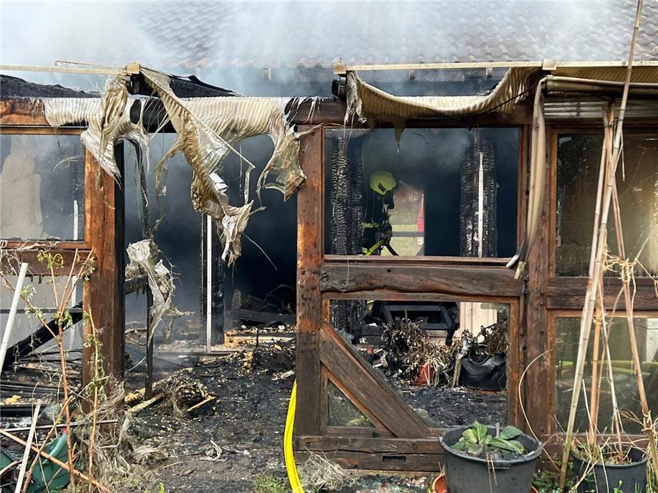 Nach Fettexplosion: Einfamilienhaus im Vollbrand
