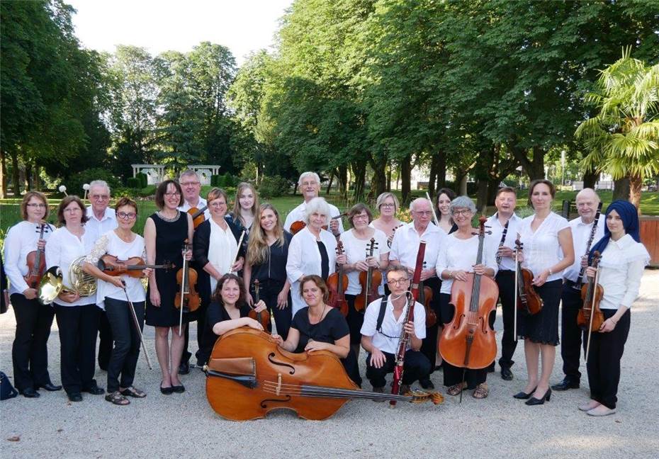 Orchester des Kreises Ahrweiler spielt zu den Uferlichtern