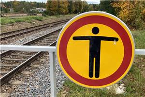 Gefährliche Mutprobe in Koblenz: Jugendliche legen Steine auf Gleise